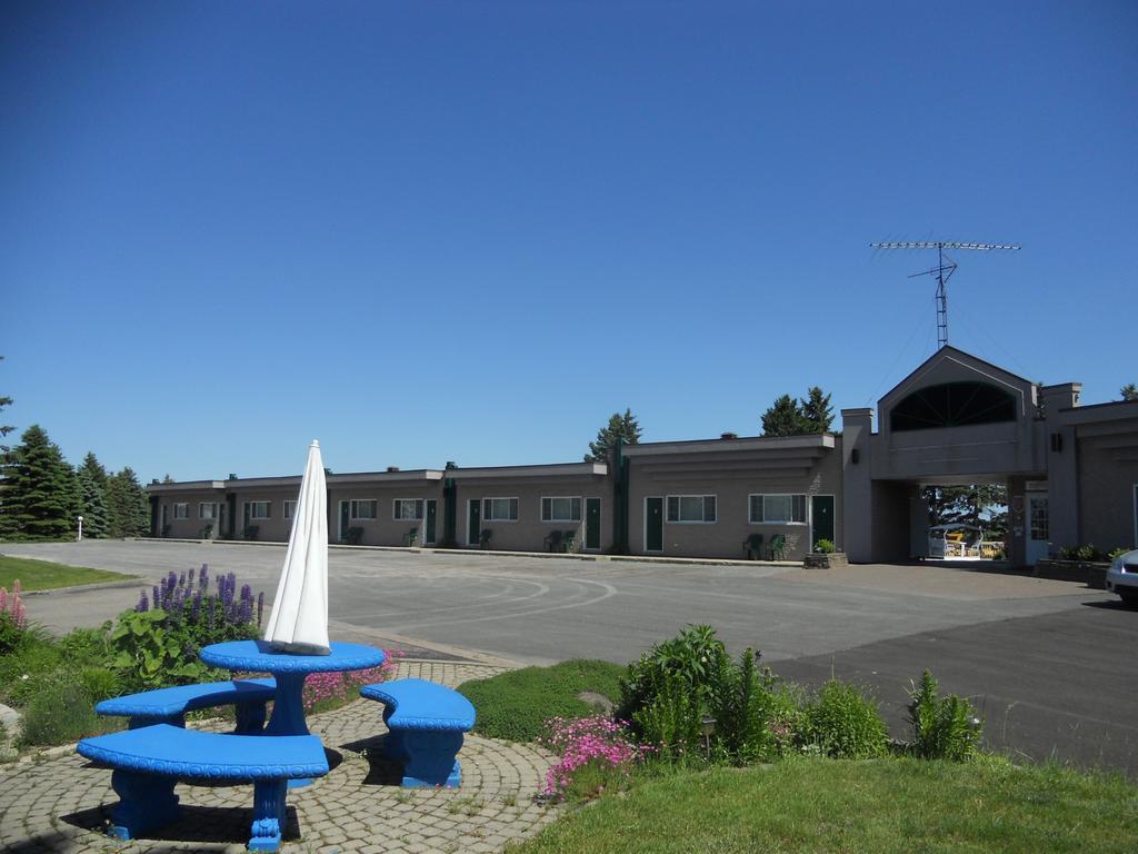 Motel Normandie Louiseville Exteriör bild